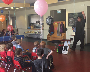 Kids Birthday Magic Show and Balloon Twisting Victoria BC